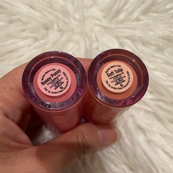 Juvias Place Blush - Soft Tulip and Rosey Posey - Picture 2 of 2